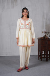 2 Piece Lawn Karandi Suit (CR3523)